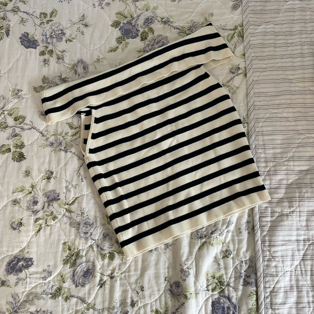 H&M Striped Off-Shoulder Top